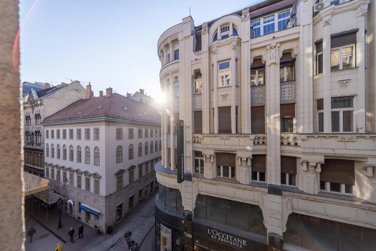 Elisabeth Apartment On Vaci Street Budapest Luaran gambar