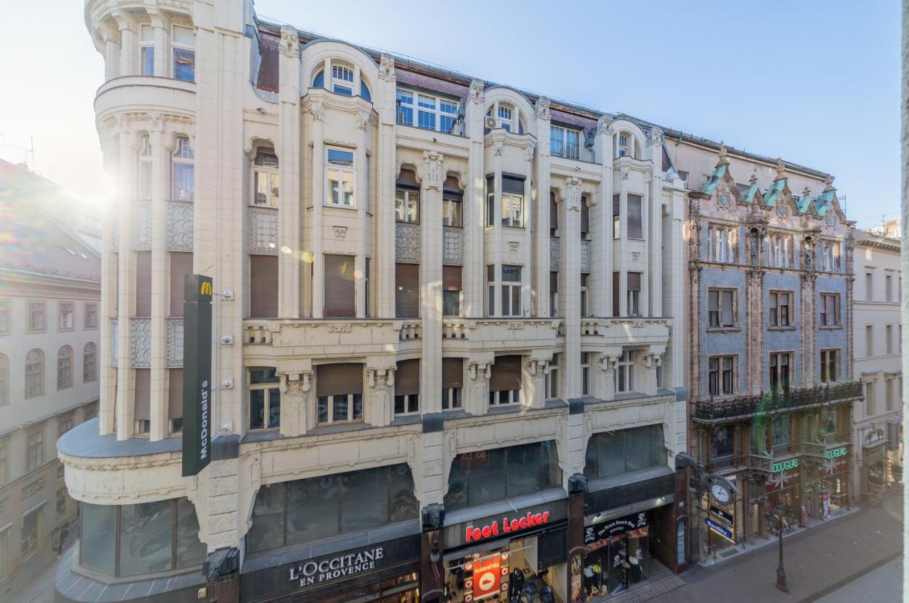 Elisabeth Apartment On Vaci Street Budapest Luaran gambar