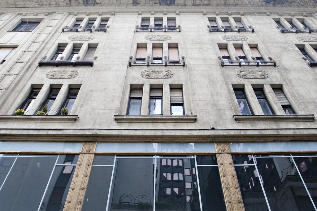 Elisabeth Apartment On Vaci Street Budapest Bilik gambar